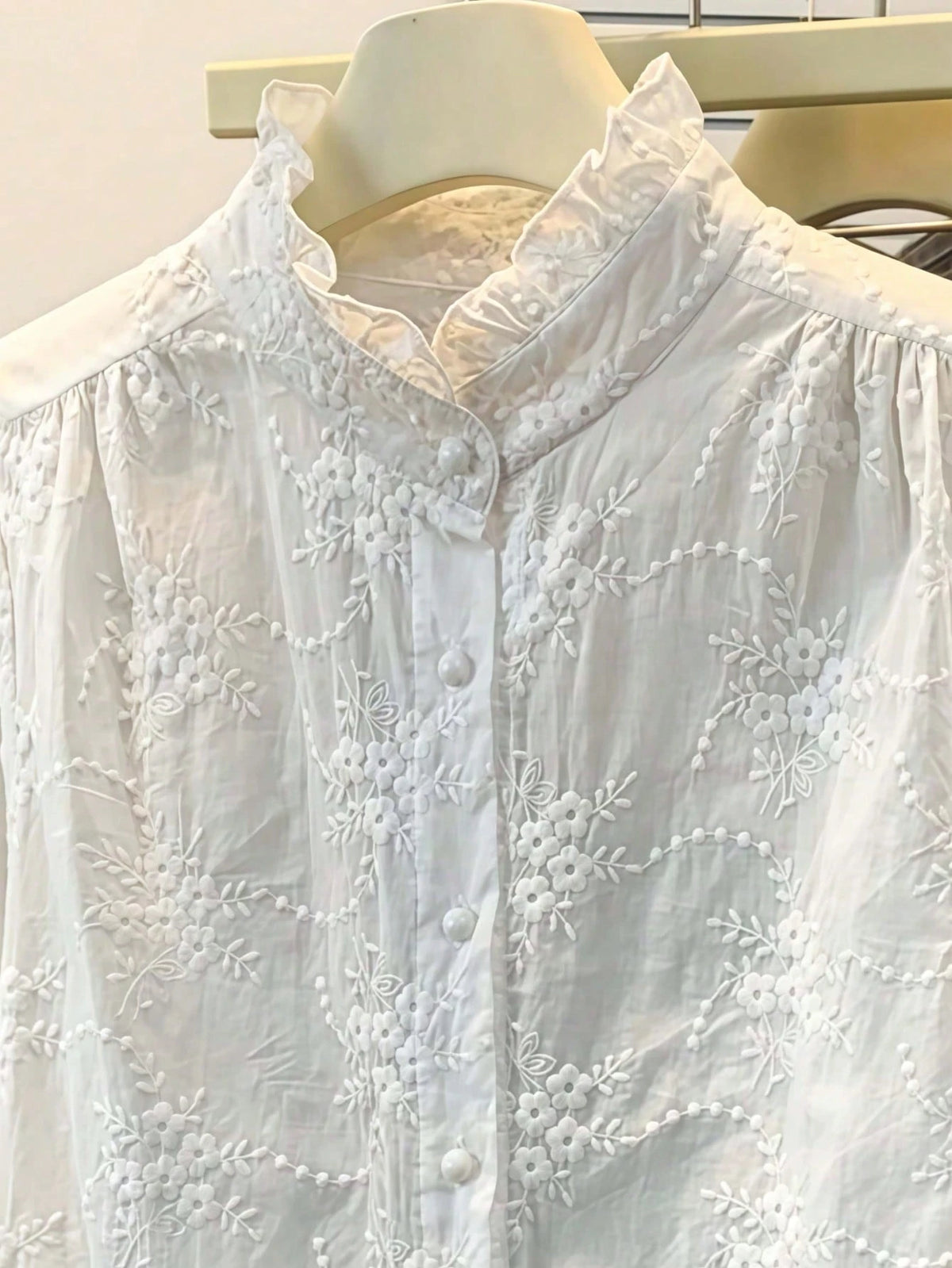 Women's Solid Color Long Sleeve Shirt With Floral Embroidery