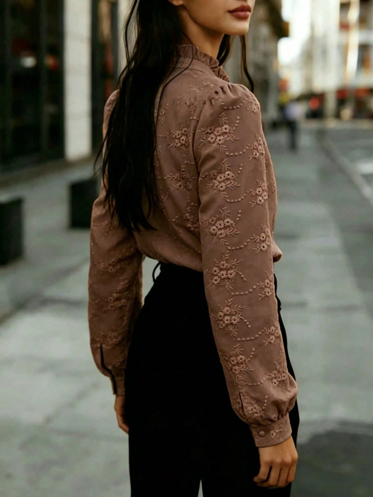 Women's Solid Color Long Sleeve Shirt With Floral Embroidery